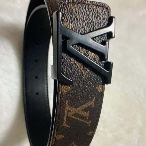 Louis Vuitton Brown belts - Picture 2 of 5
